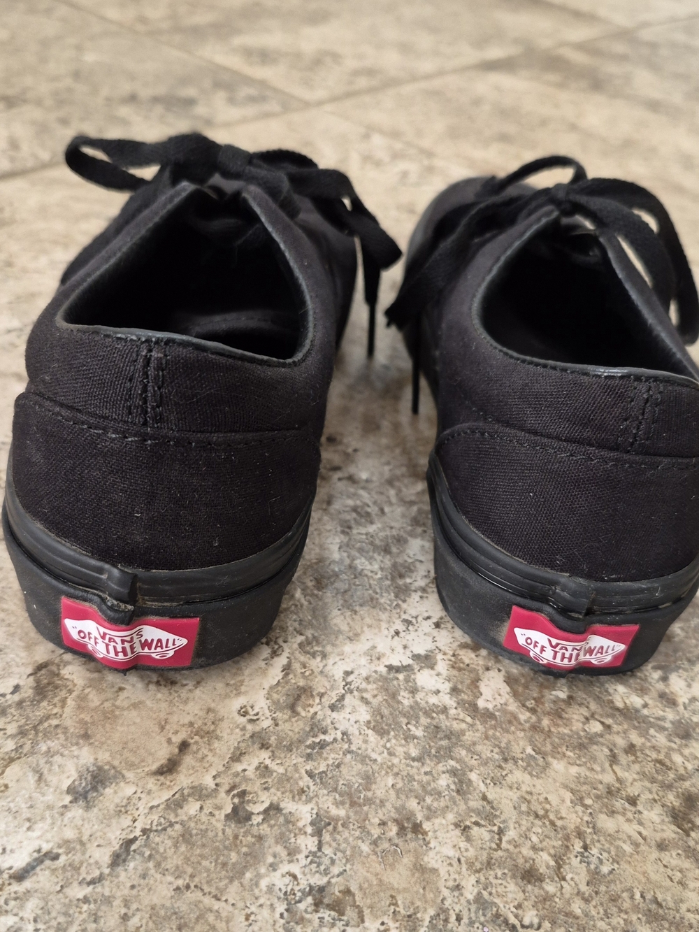 Boys Vans Authentic Low-Top Sneakers in Black - Picture 3 of 4
